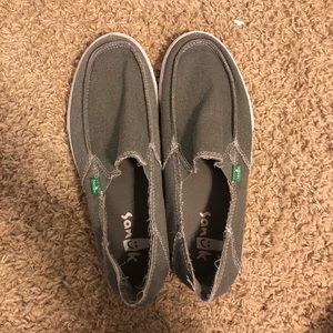 Sanuks size 10
